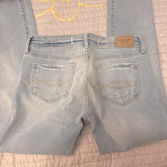 Abercrombie & Fitch skinny distressed crystal jeans 2 - Picture 2 of 4